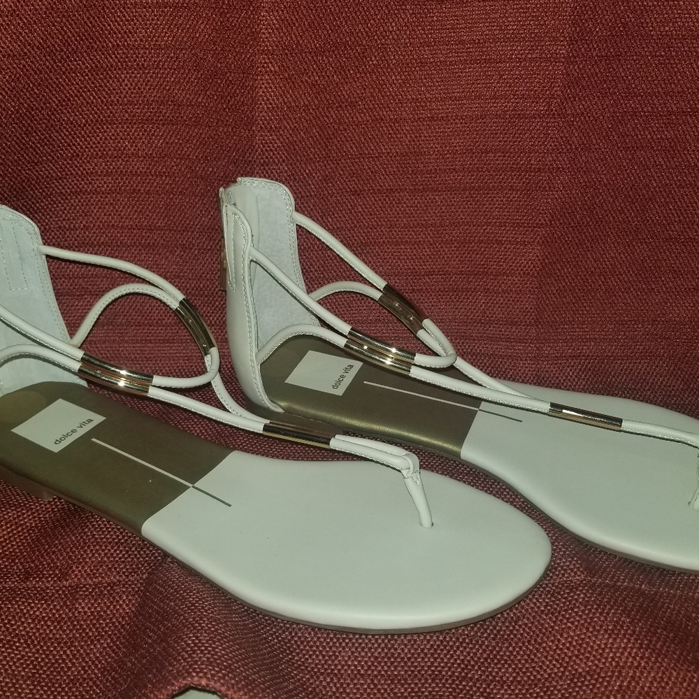 NWOT Dolce Vita sandals